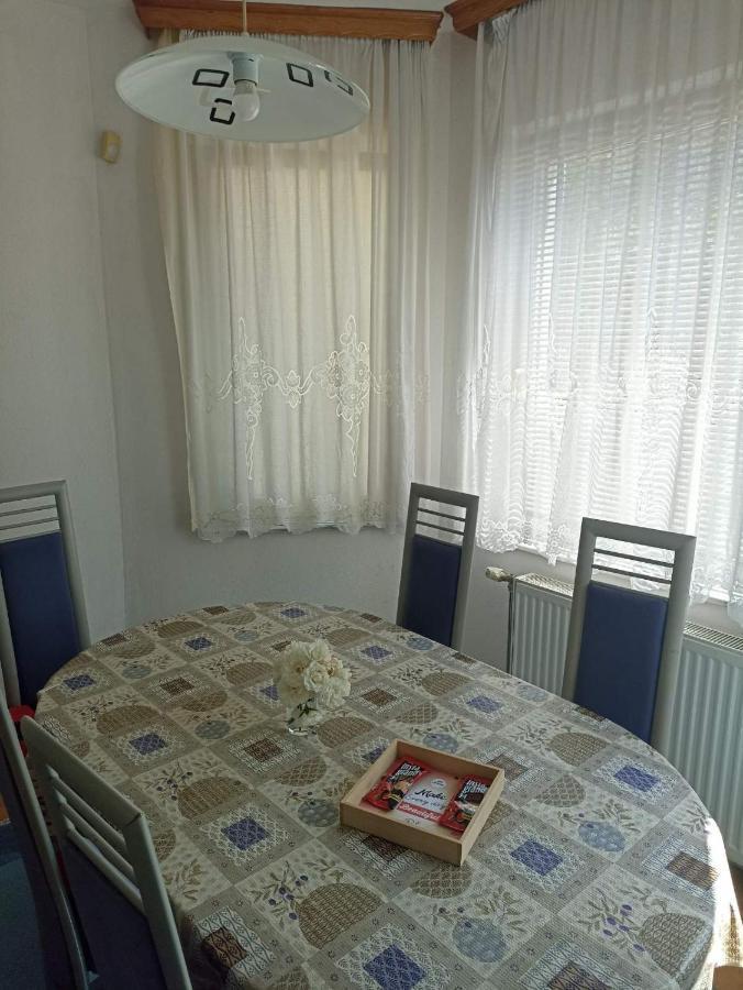 Sleep & Fly - Sarajevo Airport Apartment Exterior foto