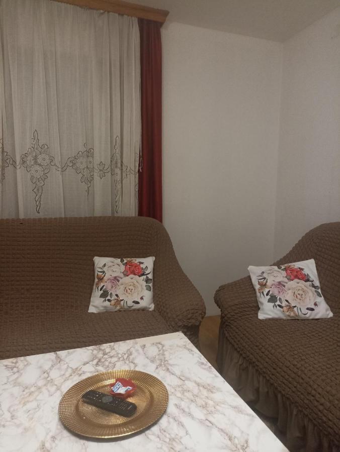 Sleep & Fly - Sarajevo Airport Apartment Exterior foto