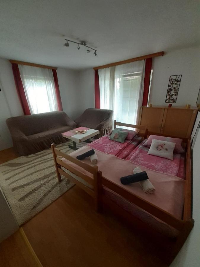Sleep & Fly - Sarajevo Airport Apartment Exterior foto
